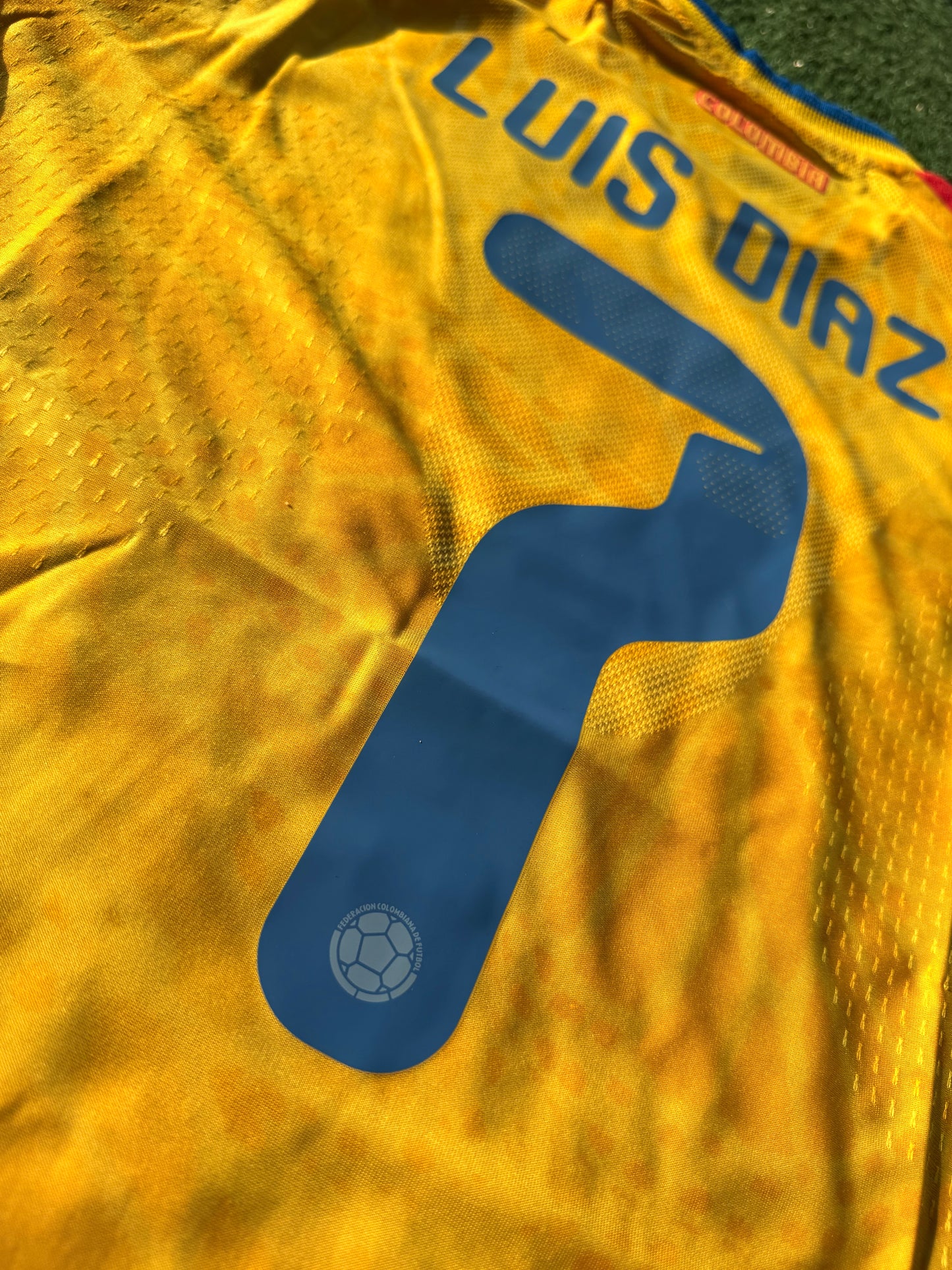 Camiseta Luis Díaz #7 Colombia – Versión Jugador Copa Mundial 2026 (Corte Ajustado – Se Recomienda una Talla Más Grande)
