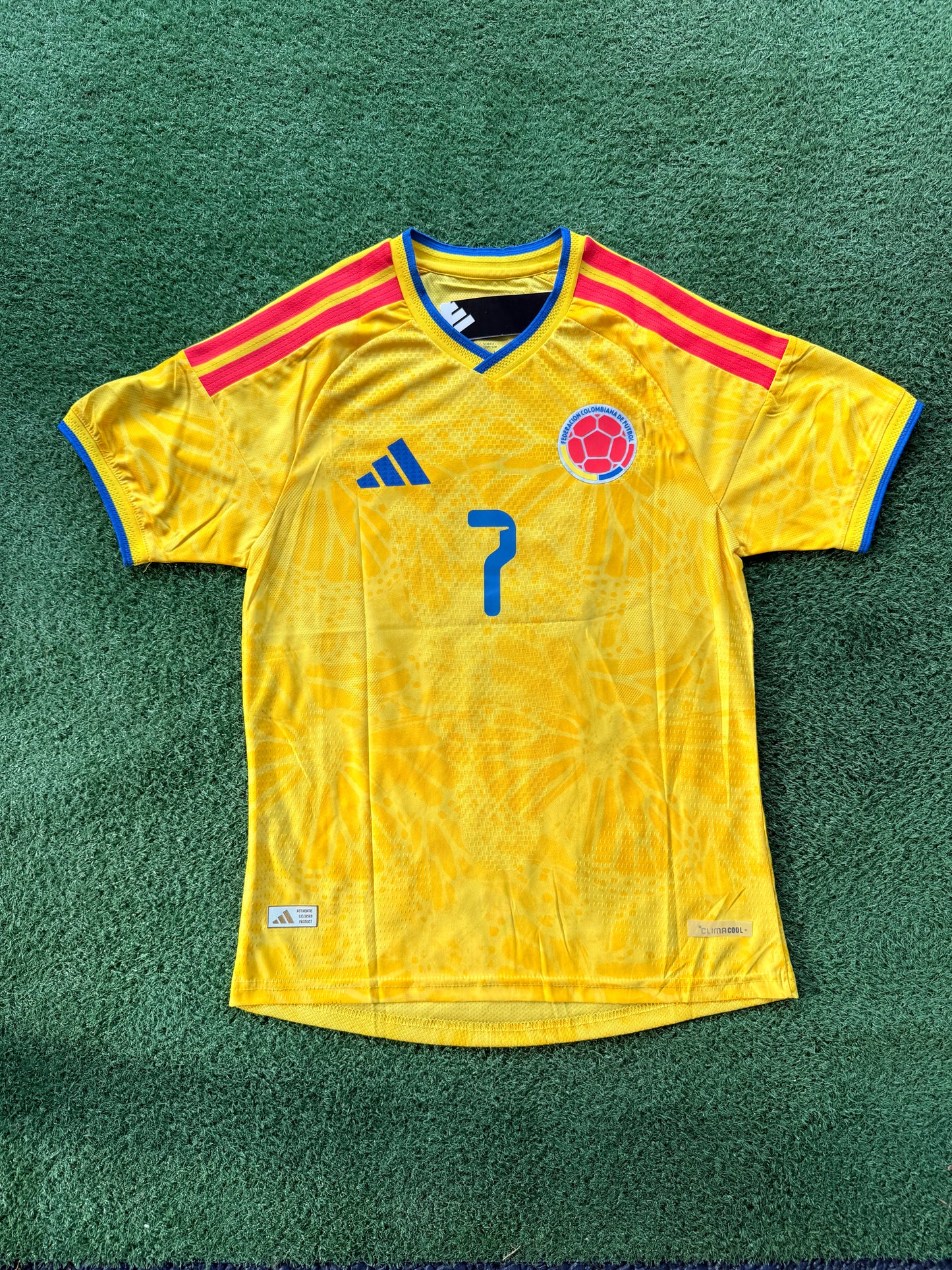 Camiseta Luis Díaz #7 Colombia – Versión Jugador Copa Mundial 2026 (Corte Ajustado – Se Recomienda una Talla Más Grande)